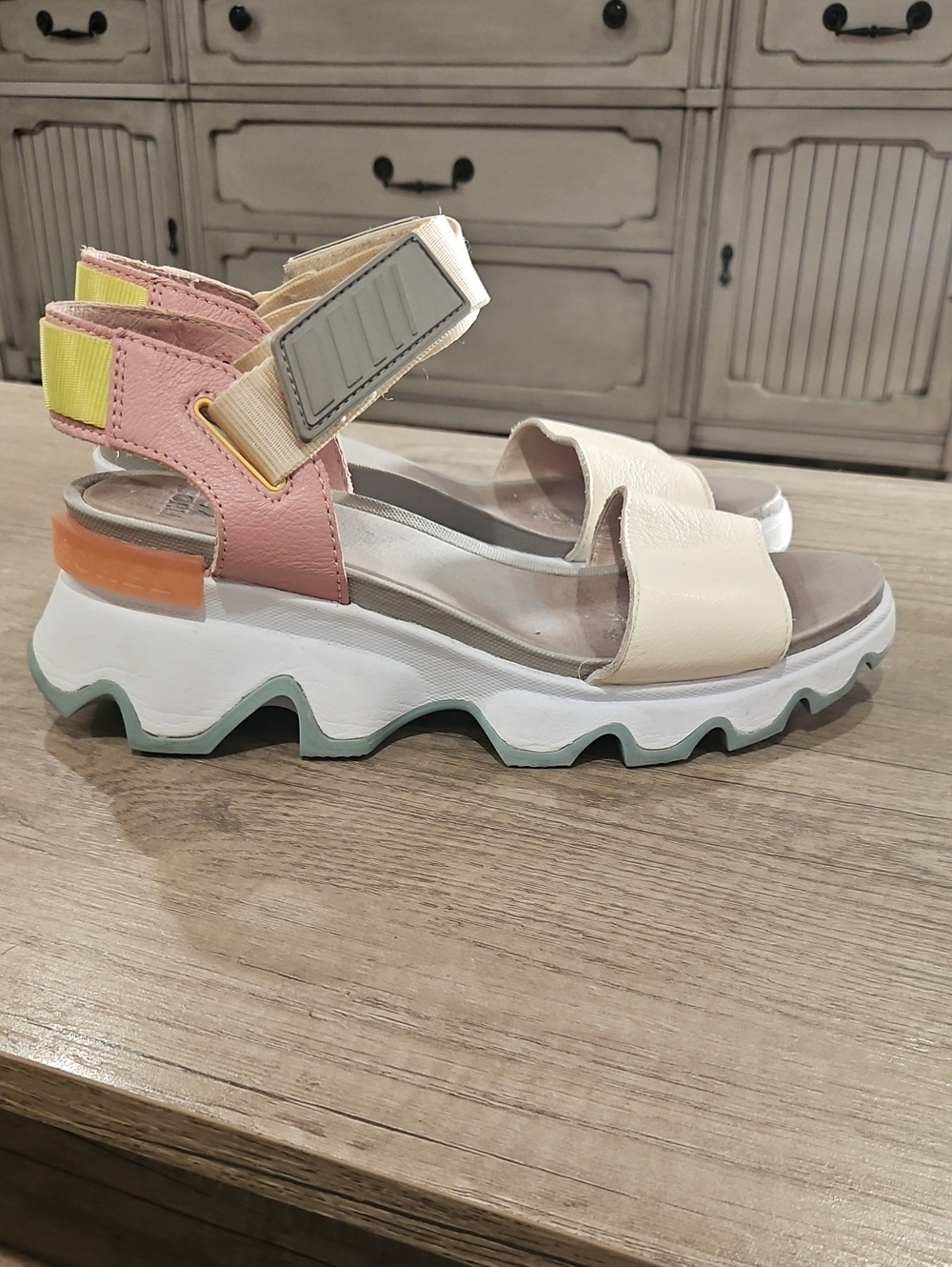 Sorel Womens Kinetic Wedge Platform Sandals - Chalk, Eraser Pink size 7.5 - Picture 5 of 8